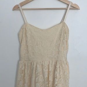 EUC Vintage Inspired Cream Floral Dress
